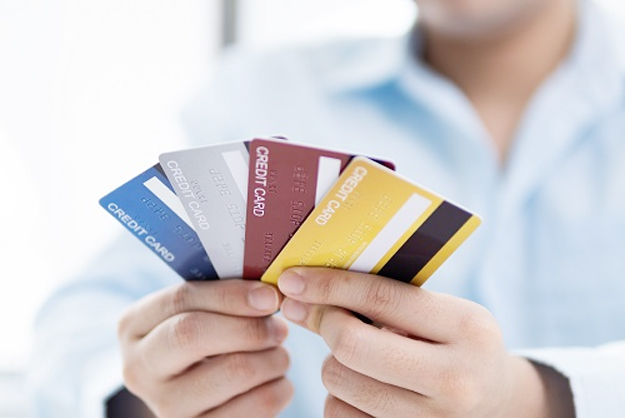 క్రెడిట్ కార్డ్ వినియోగిస్తున్నారా? అయితే ఈ చార్జీల గురించి తెలుసుకోండి! Are You Using a Credit Card? Then Be Aware of These Hidden Charges!