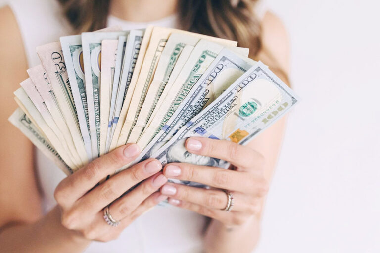 women cash